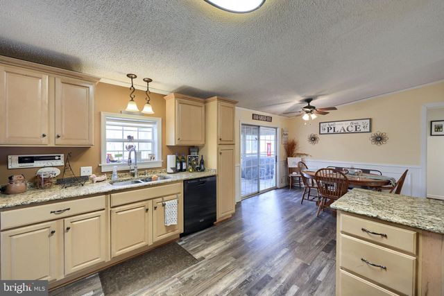 4790 CHAROLIS CT, Dover, PA 17315