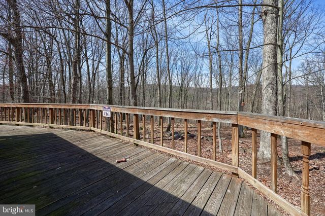 4790 CHAROLIS CT, Dover, PA 17315