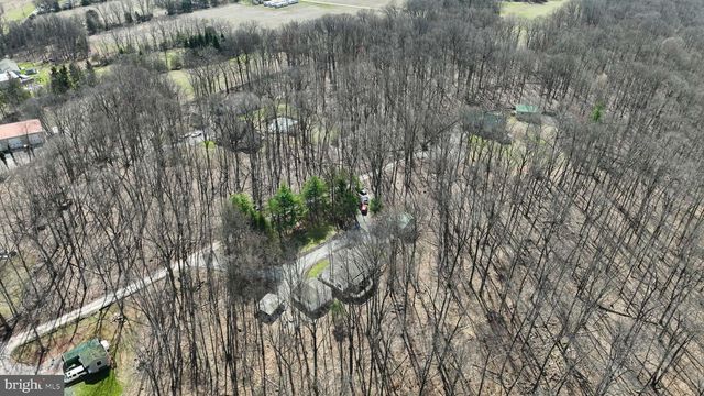 4790 CHAROLIS CT, Dover, PA 17315