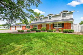 216 E MAIN STREET, Hortonville, WI 54944