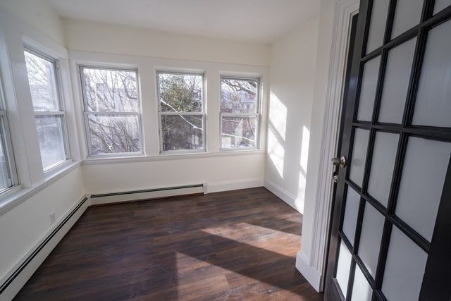 302 Summit Ave 3, Boston, MA 02135