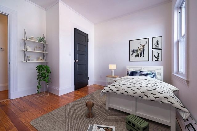 302 Summit Ave 3, Boston, MA 02135