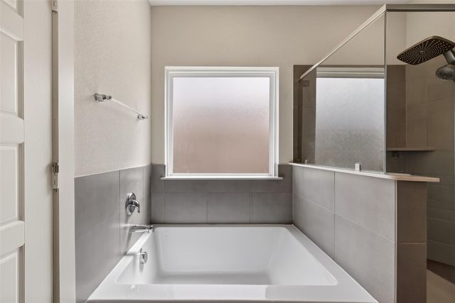 12119 Rushing Ridge Dr, Baytown, TX 77523