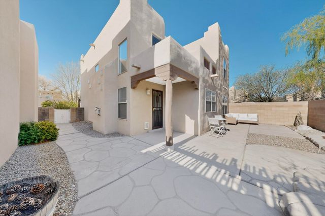 3509 Calle Floresta Court NW, Albuquerque, NM 87120