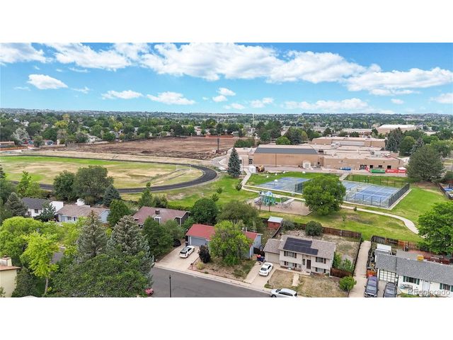 2714 Bryant Dr, Broomfield, CO 80020