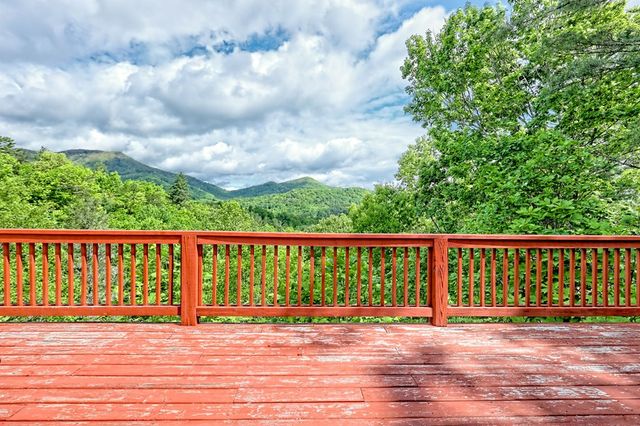 995 Glassy Mountain Road, Hiawassee, GA 30546
