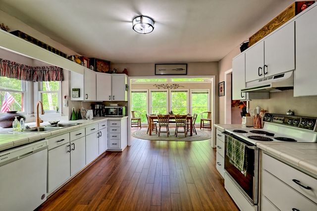 995 Glassy Mountain Road, Hiawassee, GA 30546