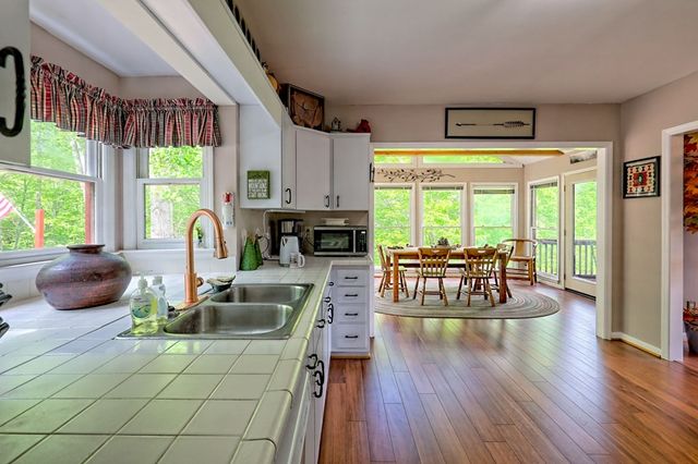 995 Glassy Mountain Road, Hiawassee, GA 30546