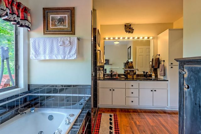 995 Glassy Mountain Road, Hiawassee, GA 30546