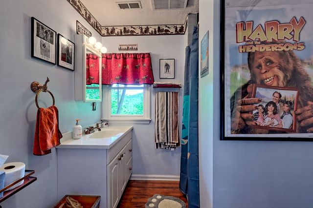 995 Glassy Mountain Road, Hiawassee, GA 30546