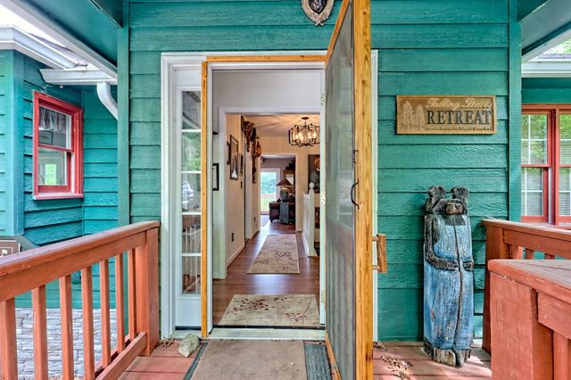 995 Glassy Mountain Road, Hiawassee, GA 30546