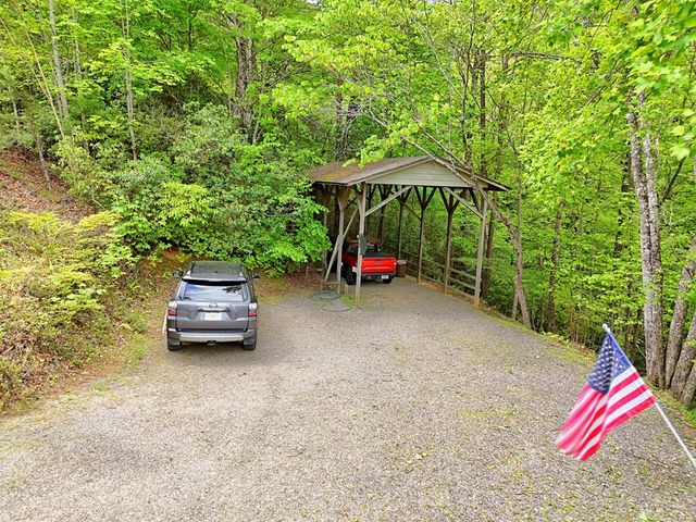 995 Glassy Mountain Road, Hiawassee, GA 30546