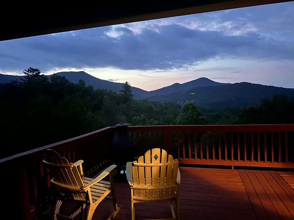 995 Glassy Mountain Road, Hiawassee, GA 30546