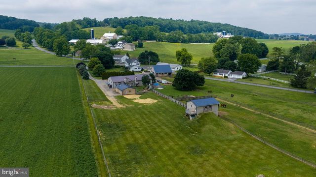 645 MOUNT VERNON RD, Gap, PA 17527