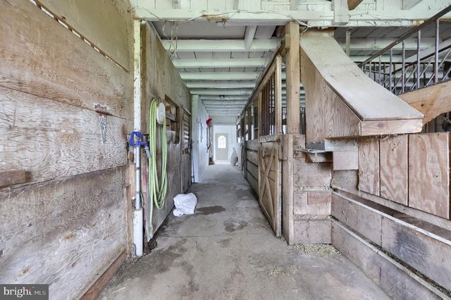 645 MOUNT VERNON RD, Gap, PA 17527