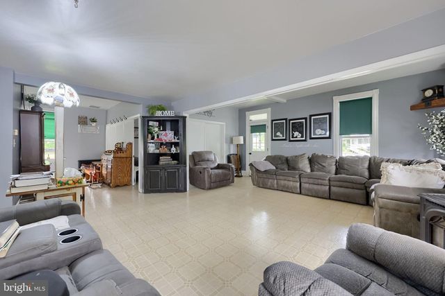 645 MOUNT VERNON RD, Gap, PA 17527