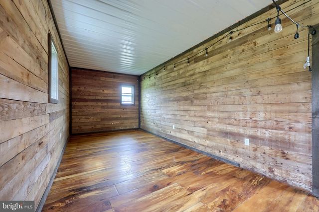 645 MOUNT VERNON RD, Gap, PA 17527