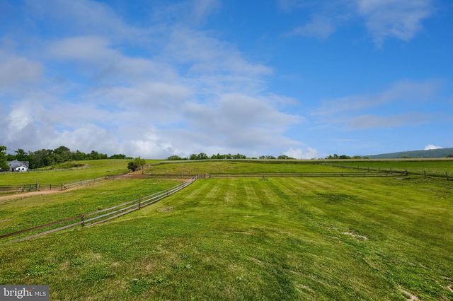 645 MOUNT VERNON RD, Gap, PA 17527