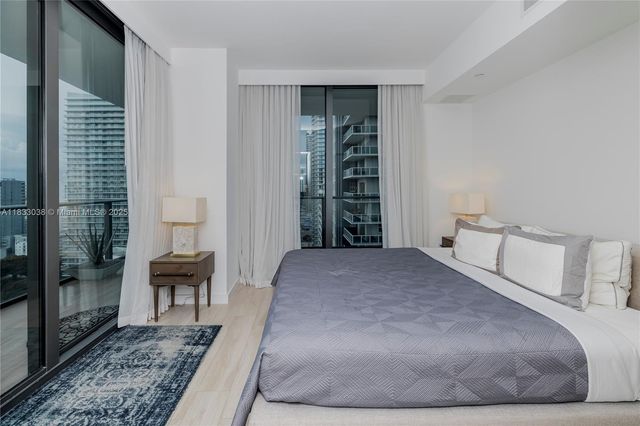 1300 S Miami Ave 2210, Miami, FL 33130