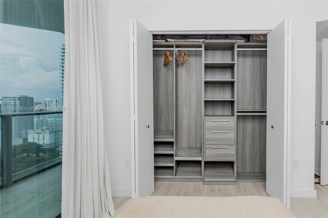 1300 S Miami Ave 2210, Miami, FL 33130