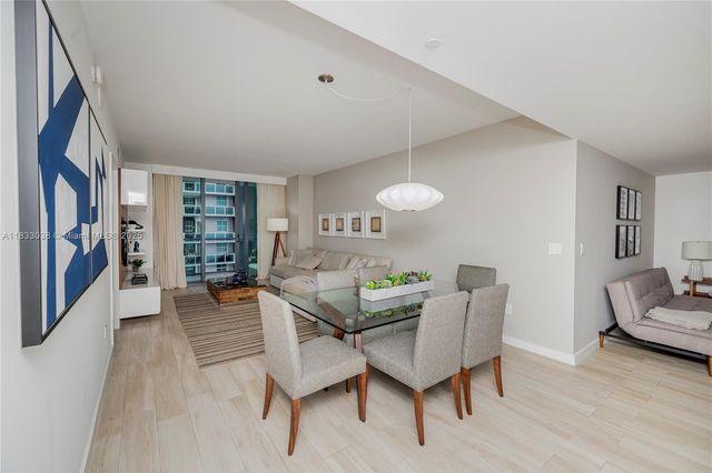 1300 S Miami Ave 2210, Miami, FL 33130