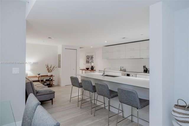 1300 S Miami Ave 2210, Miami, FL 33130