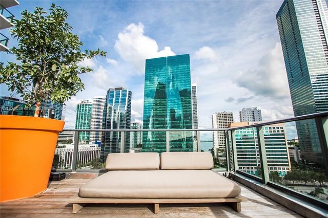 1300 S Miami Ave 2210, Miami, FL 33130