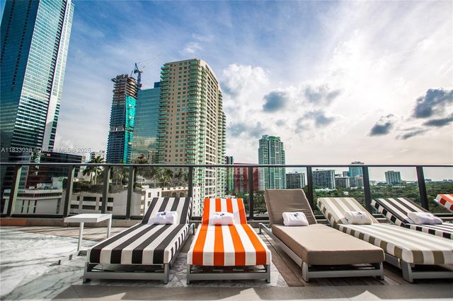 1300 S Miami Ave 2210, Miami, FL 33130