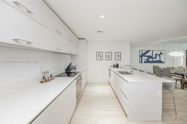 1300 S Miami Ave 2210, Miami, FL 33130