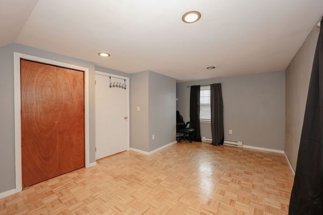 57 Arnold Ave, Lowell, MA 01852