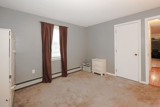 57 Arnold Ave, Lowell, MA 01852