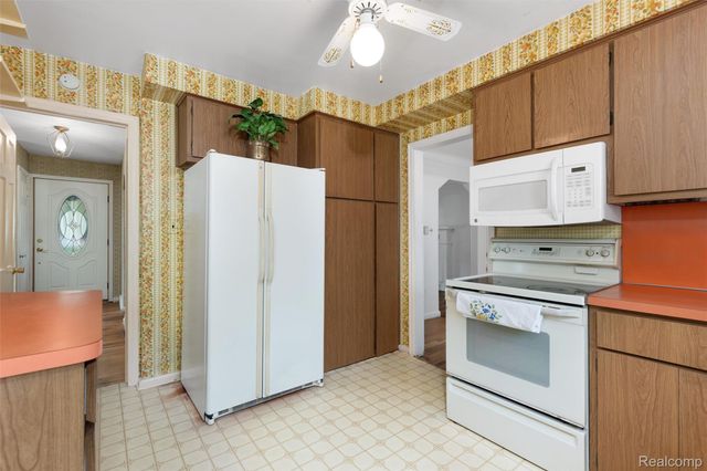 2357 21st Street, Wyandotte, MI 48192