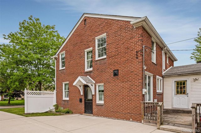 2357 21st Street, Wyandotte, MI 48192