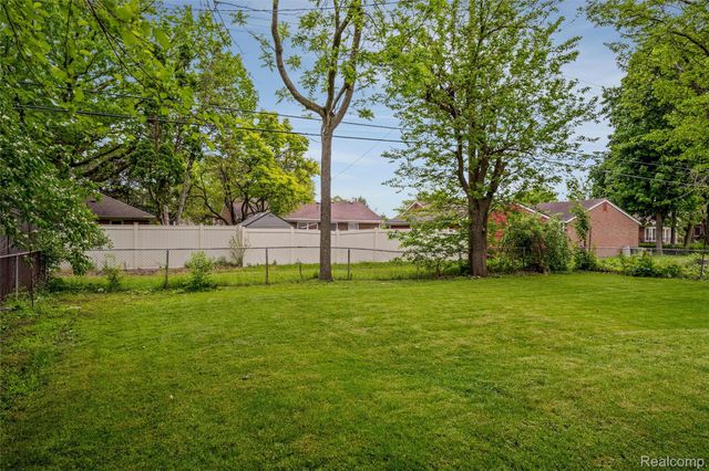 2357 21st Street, Wyandotte, MI 48192