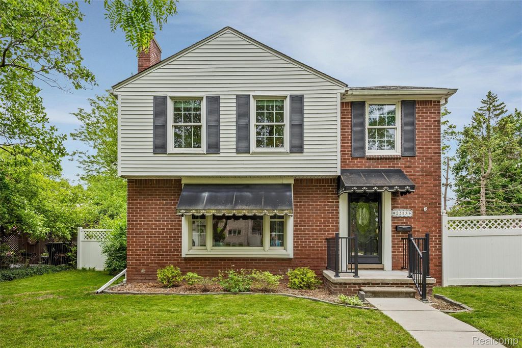 2357 21st Street, Wyandotte, MI 48192