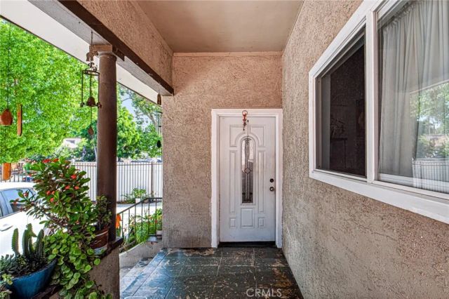 1208 E 34th Street Los Angeles CA, Los Angeles, CA 90011