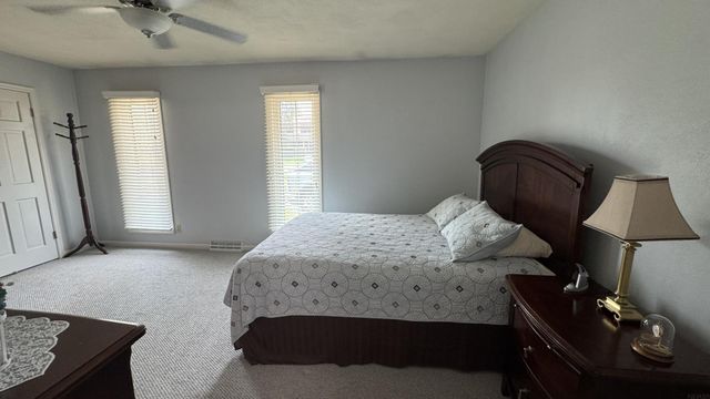 2329 Minnetonka Drive, Cedar Falls, IA 50613