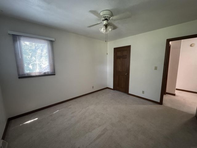 2329 Minnetonka Drive, Cedar Falls, IA 50613