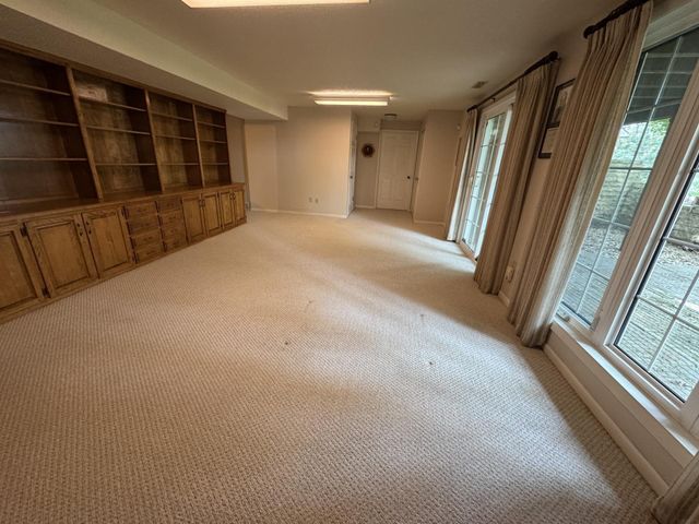 2329 Minnetonka Drive, Cedar Falls, IA 50613