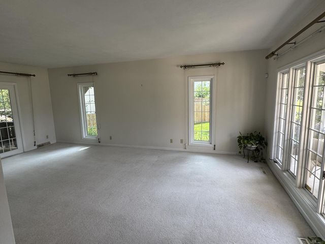 2329 Minnetonka Drive, Cedar Falls, IA 50613