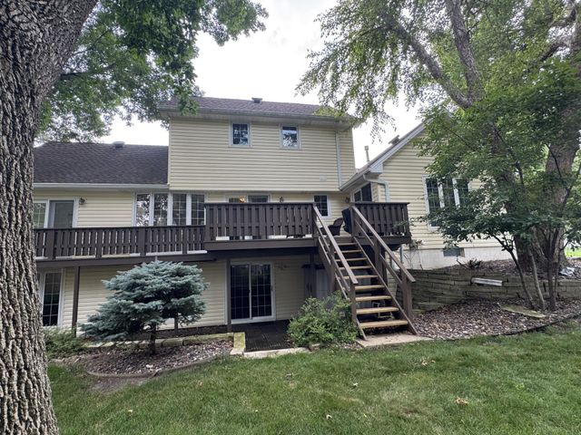 2329 Minnetonka Drive, Cedar Falls, IA 50613