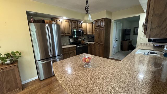 2329 Minnetonka Drive, Cedar Falls, IA 50613