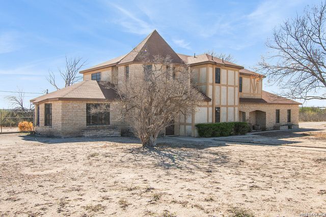 126 Packsaddle Circle, Del Rio, TX 78840