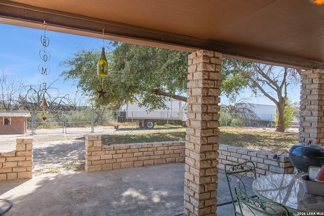 126 Packsaddle Circle, Del Rio, TX 78840