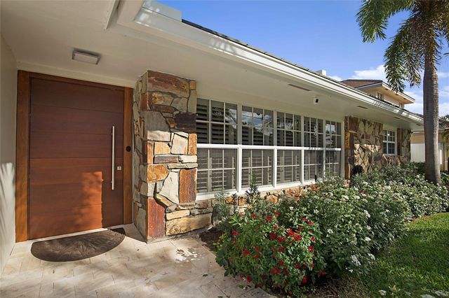 3160 NE 28th Ave, Lighthouse Point, FL 33064