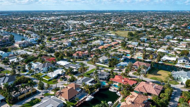 3160 NE 28th Ave, Lighthouse Point, FL 33064