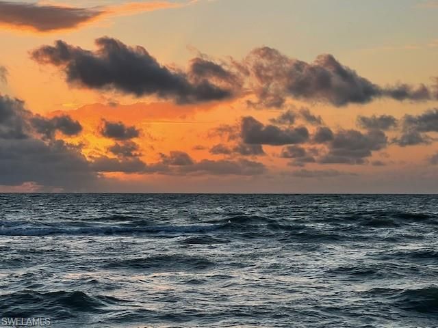 6574 Amarone LN, Naples, FL 34113