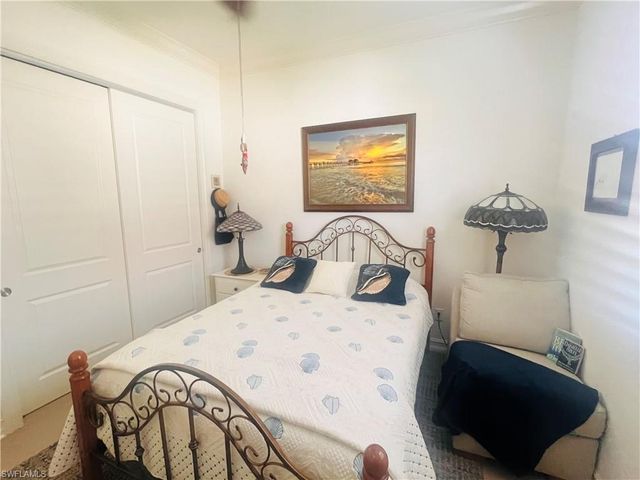 6574 Amarone LN, Naples, FL 34113