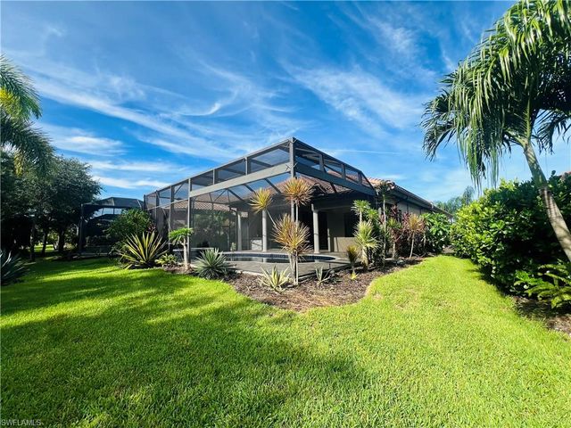 6574 Amarone LN, Naples, FL 34113