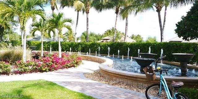 6574 Amarone LN, Naples, FL 34113